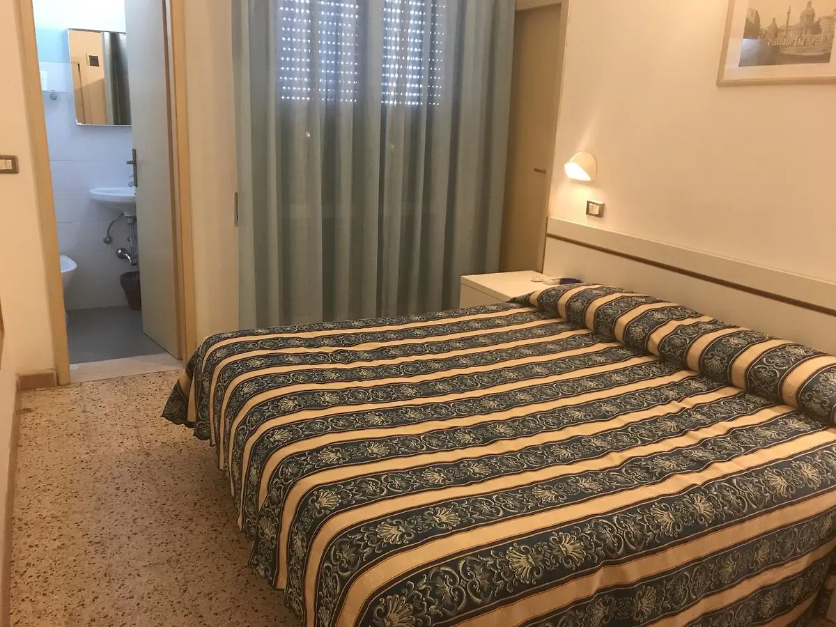 Hotel Riva Ρίμινι 2*,  Ιταλία